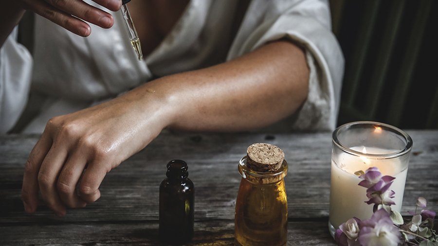 Perfil: Mulheres acima dos 50 anos são as que mais buscam tratamento com cannabis